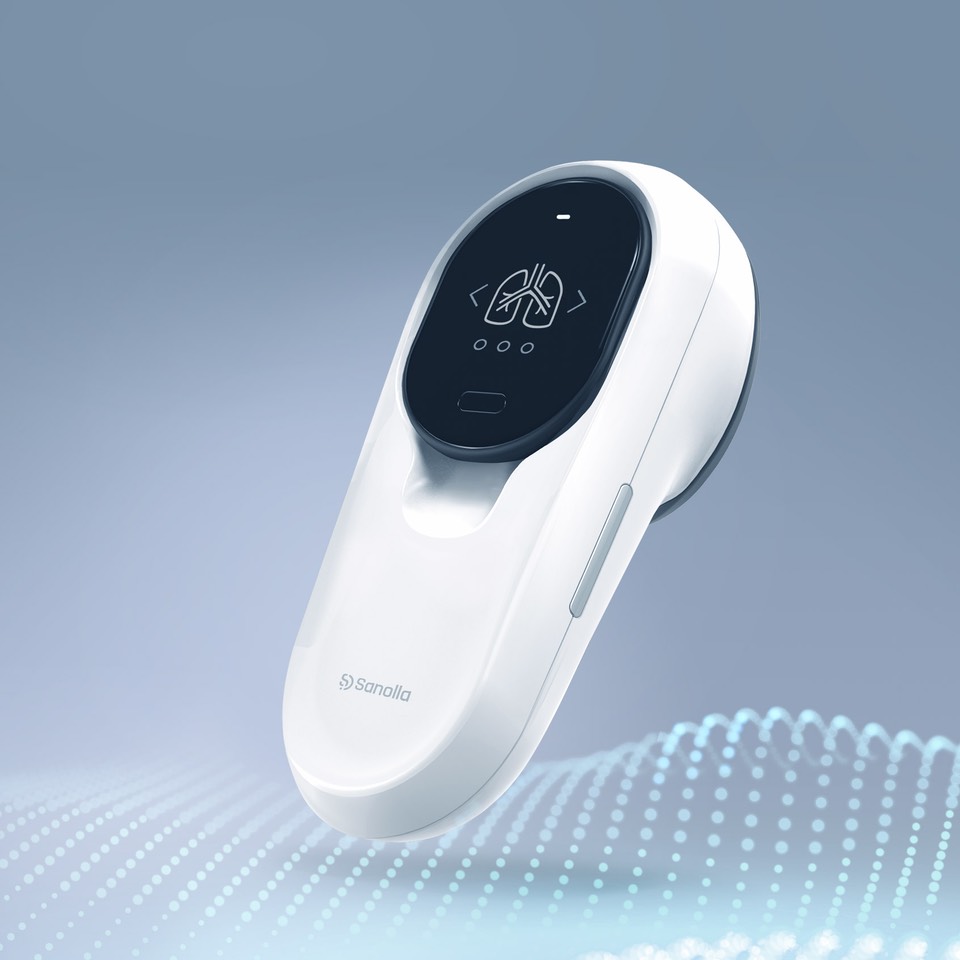 The ai powered auscultation device PyXy in an new design